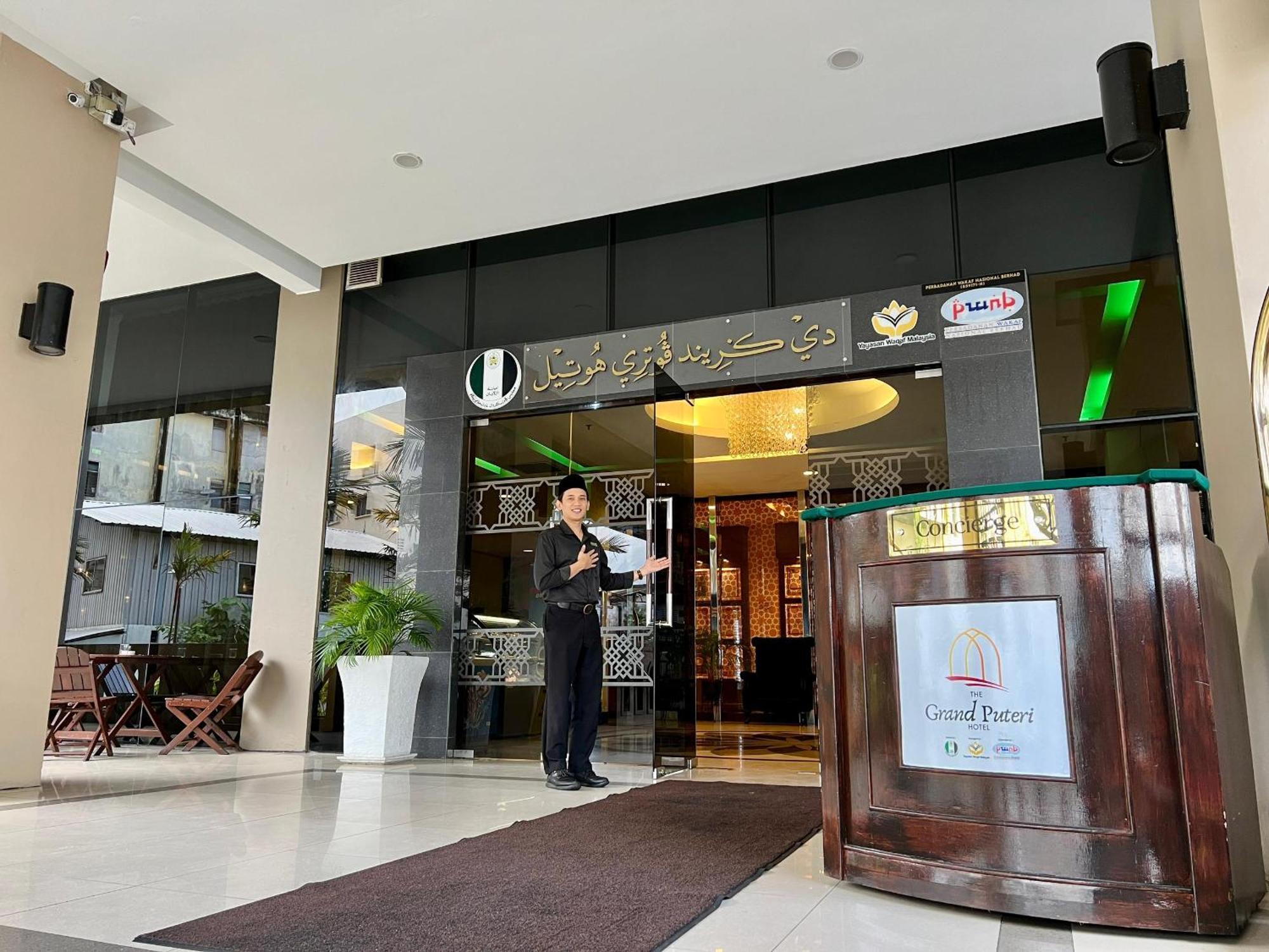 The Grand Puteri Hotel Kuala Terengganu Exterior foto