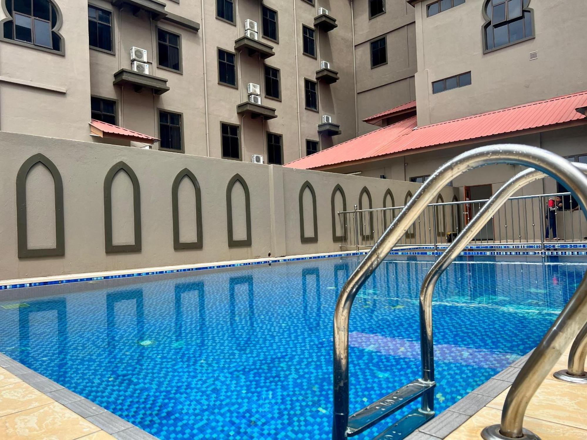 The Grand Puteri Hotel Kuala Terengganu Exterior foto